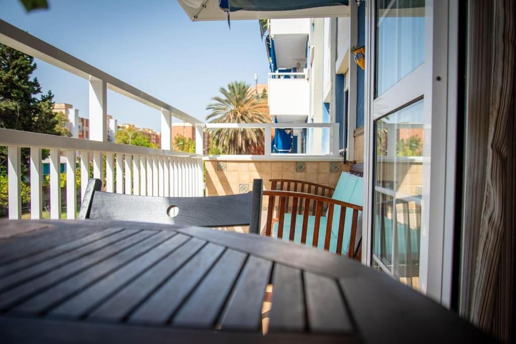 Piso Con Jardin Apartment Malaga Exterior photo