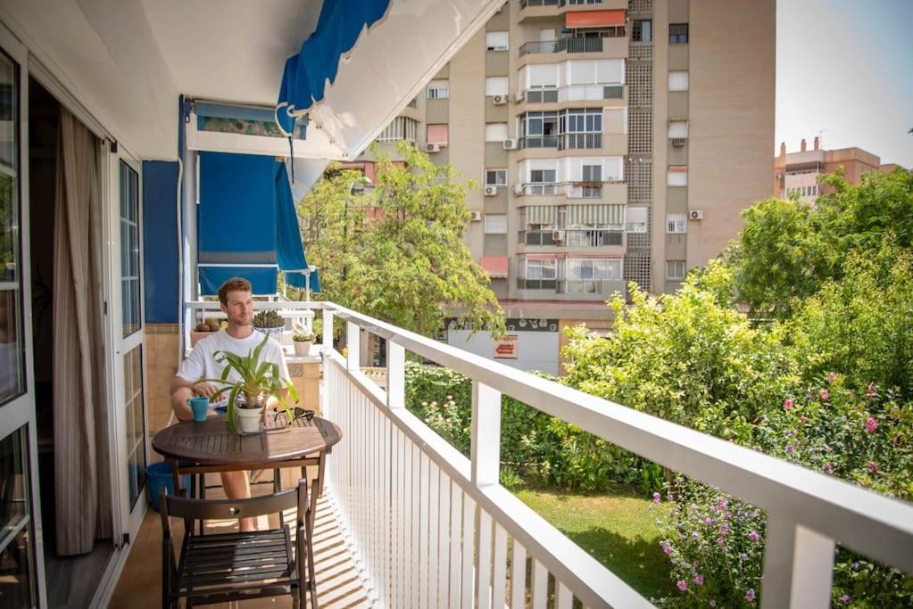 Piso Con Jardin Apartment Malaga Exterior photo