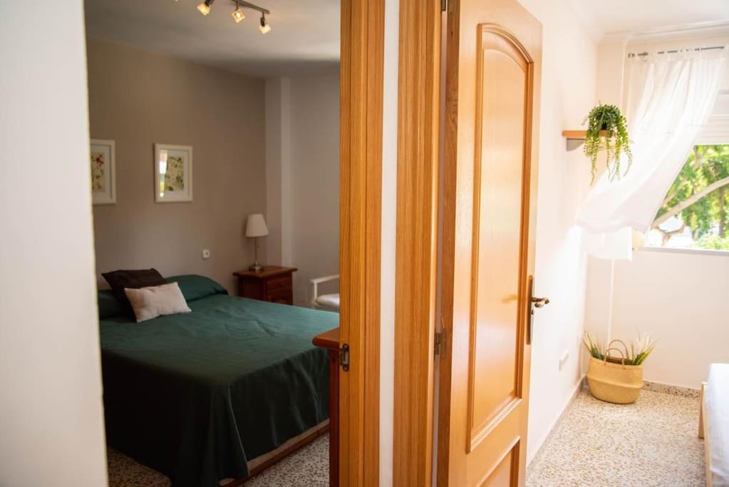 Piso Con Jardin Apartment Malaga Exterior photo