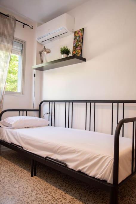 Piso Con Jardin Apartment Malaga Exterior photo