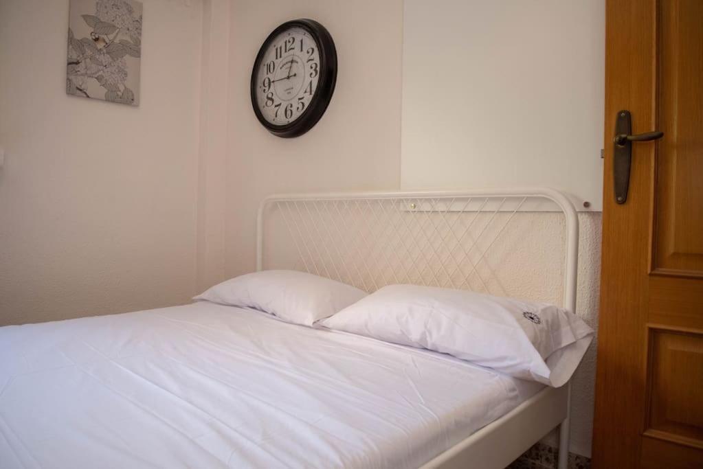 Piso Con Jardin Apartment Malaga Exterior photo