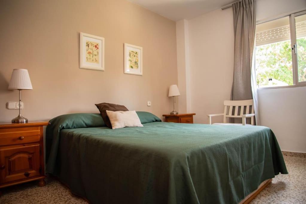 Piso Con Jardin Apartment Malaga Exterior photo