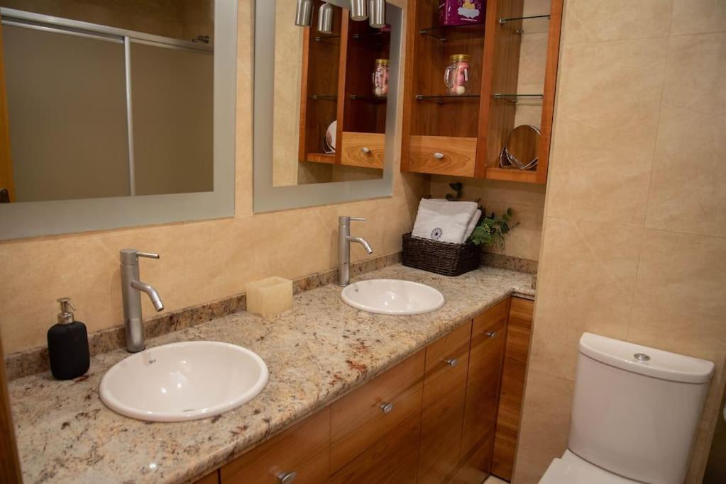 Piso Con Jardin Apartment Malaga Exterior photo